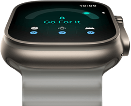 Apple Watch Ultra 4, Titangehäuse, Farbe Natur, Tagesformwert 8, rechte Seitenansicht, Digital Crown, erhöhte Seitentaste, Ocean Armband, Farbe Halbtransparentes Grau